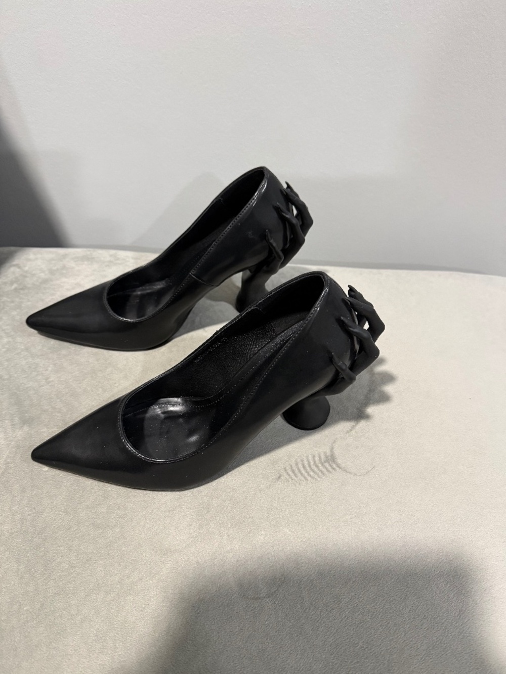 AZALEA WANG BKACK HEEL
